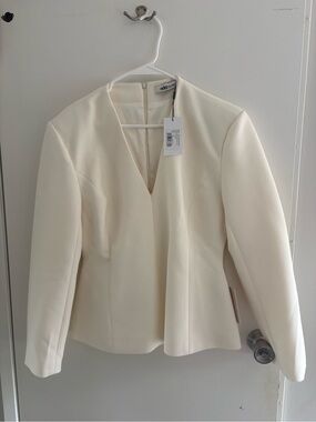 OLIVIA MOSS Ivory V-Neck Tailored Blazer